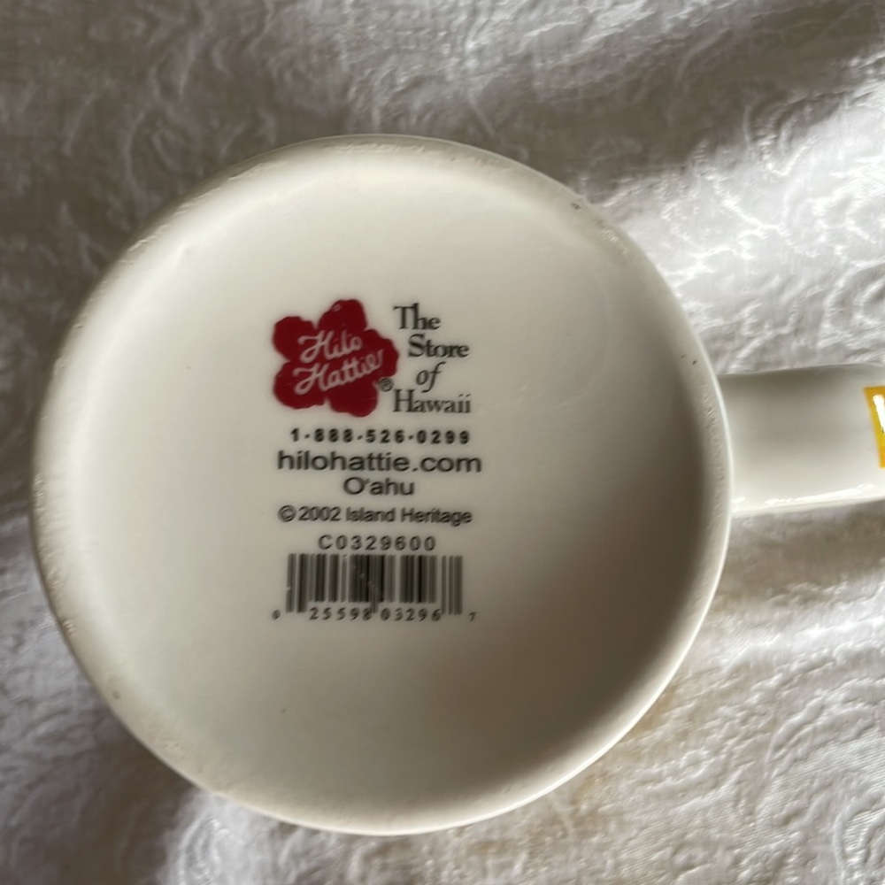Hattie O’ahu collector cup from 2022 - Picture 5 of 5